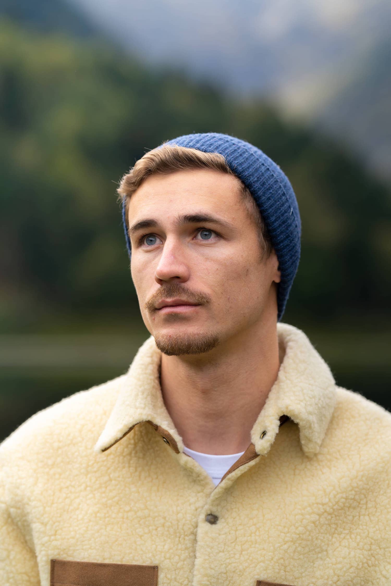 bonnet homme éthique et responsable, bleu, en laine des Pyrénées et coton recyclé ♻️, made in France 🇫🇷, maison izard