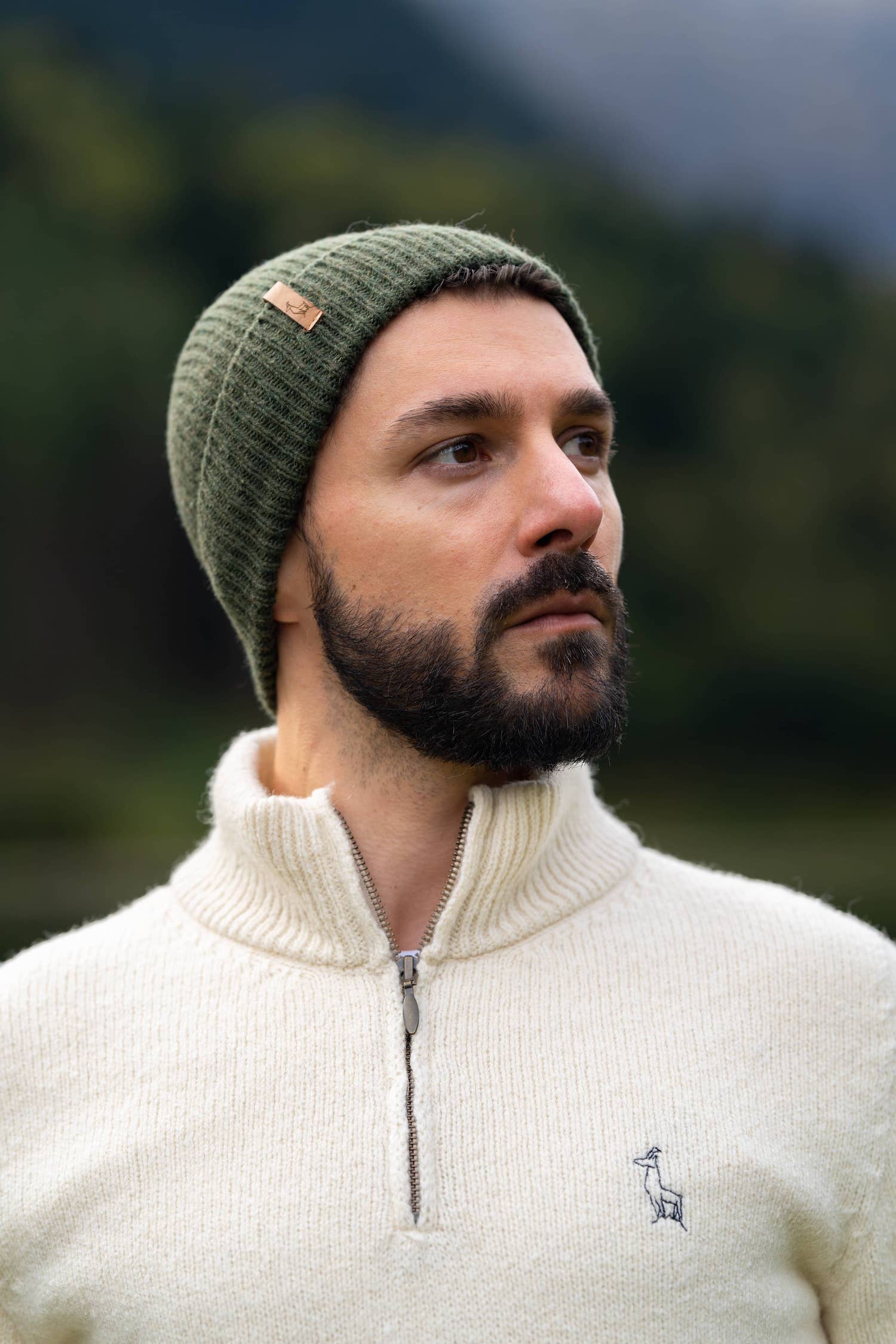 bonnet homme éthique et responsable, vert, en laine des Pyrénées et coton recyclé ♻️, made in France 🇫🇷, maison izard