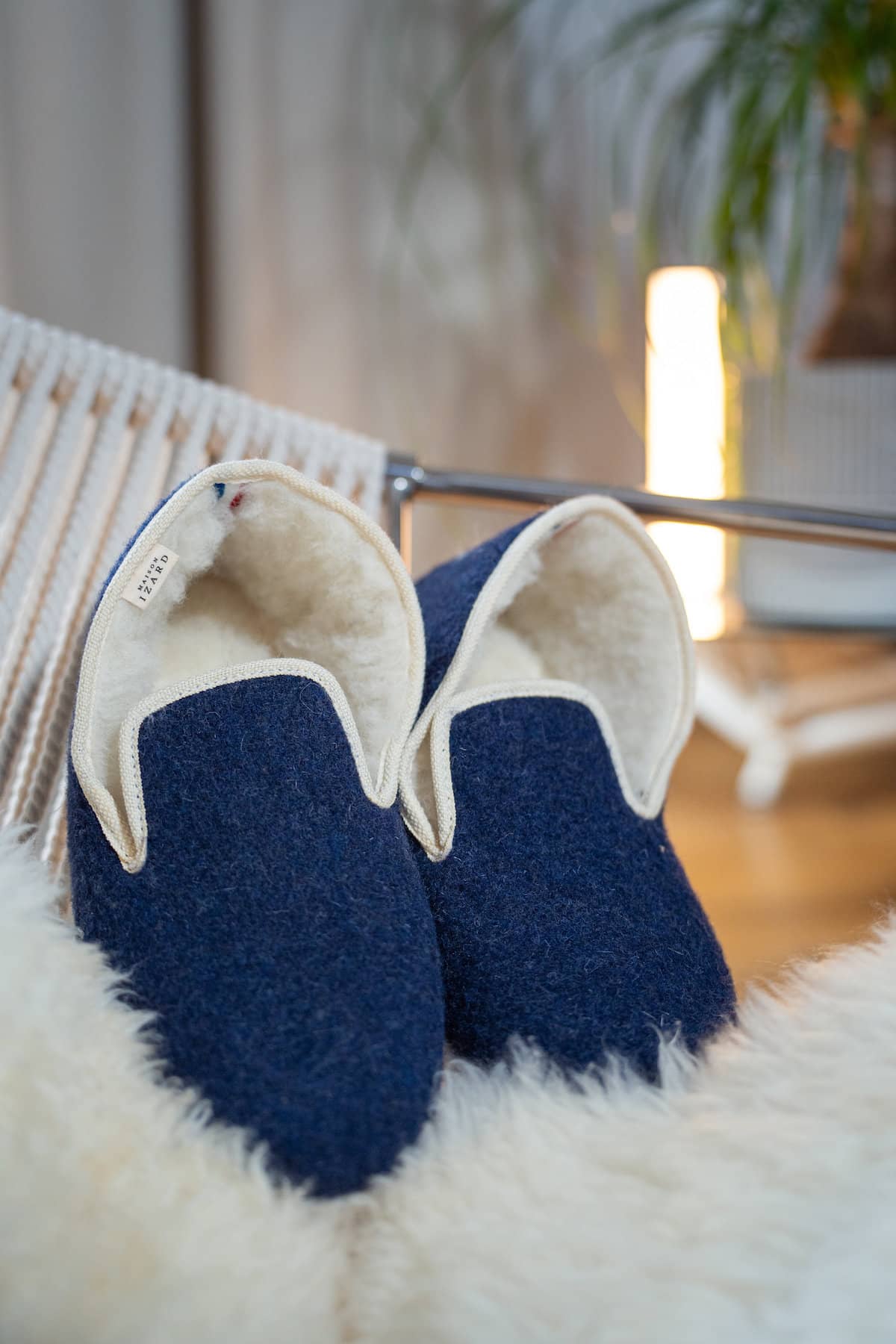 Véritables charentaises mixte en 100% laine naturelle française, bleu marine, écru, made in france, maison izard x Rivalin