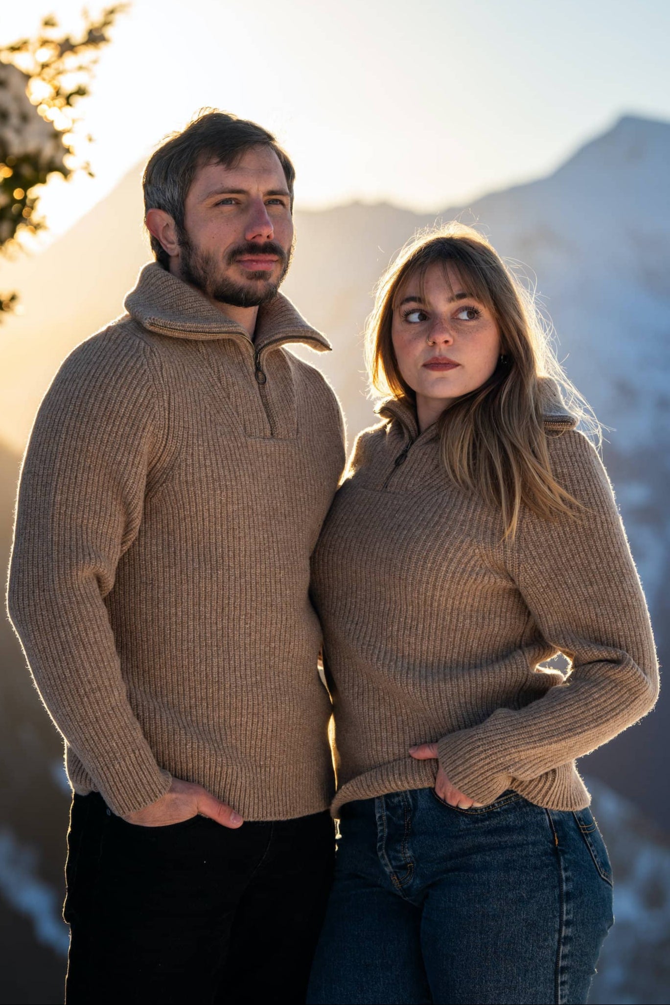 pull en laine col camionneur mixte beige, col zippé, coupe ample, 100% laine française, made in france, maison izard