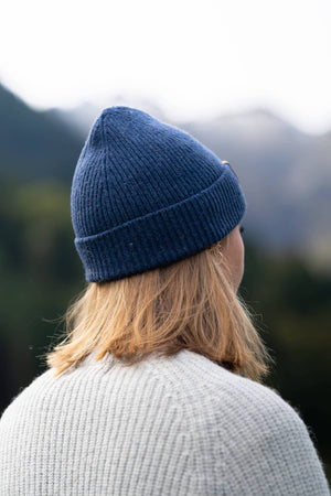 bonnet femme éthique et responsable, bleu, en laine des Pyrénées et coton recyclé ♻️, made in France 🇫🇷, maison izard