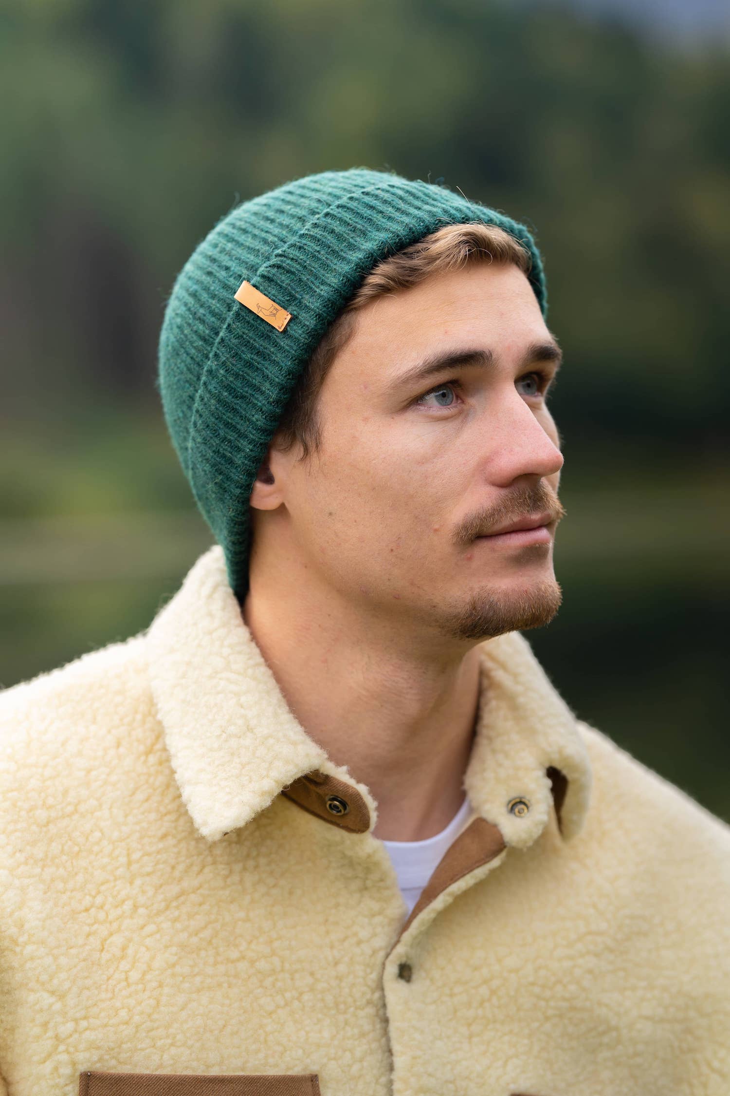 bonnet homme éthique et responsable, vert, en laine des Pyrénées et coton recyclé ♻️, made in France 🇫🇷, maison izard