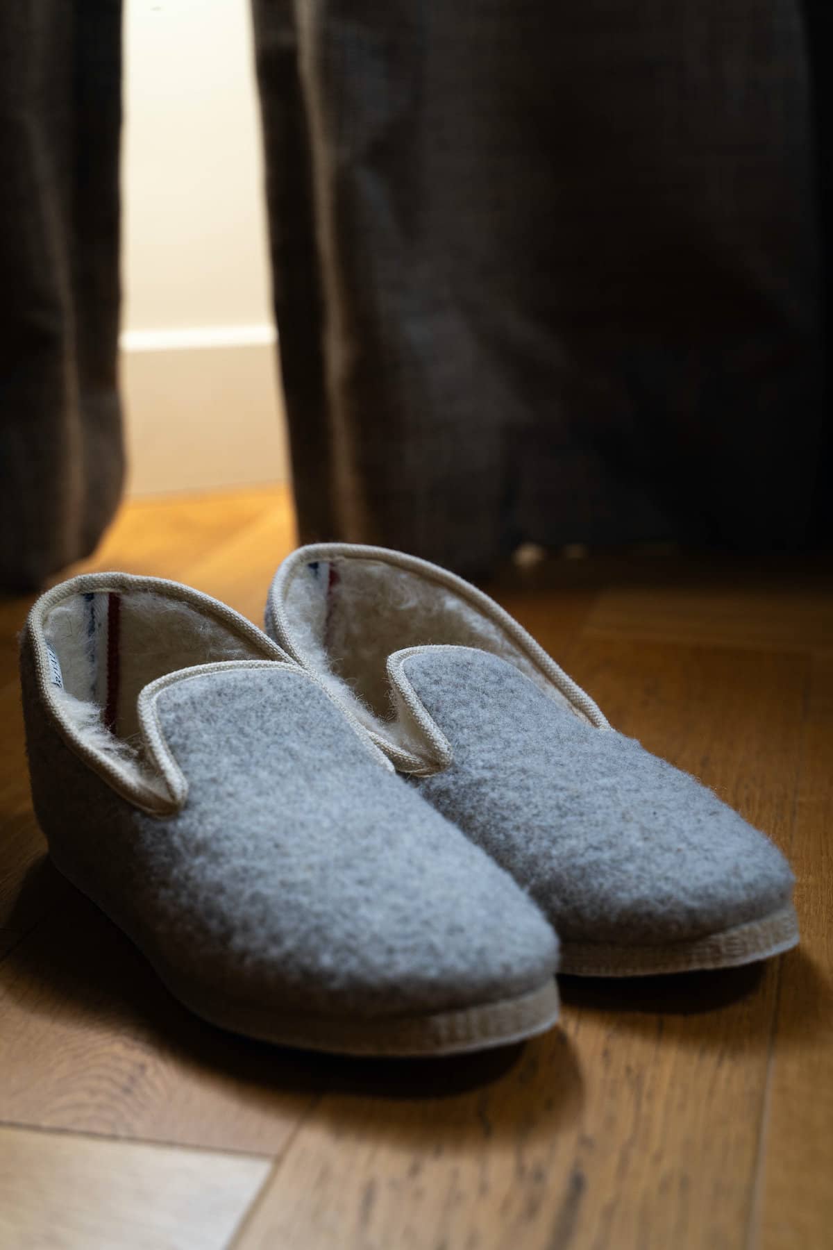 charentaises mixte en laine, gris clair, laine des Pyrénées, made in france, maison izard