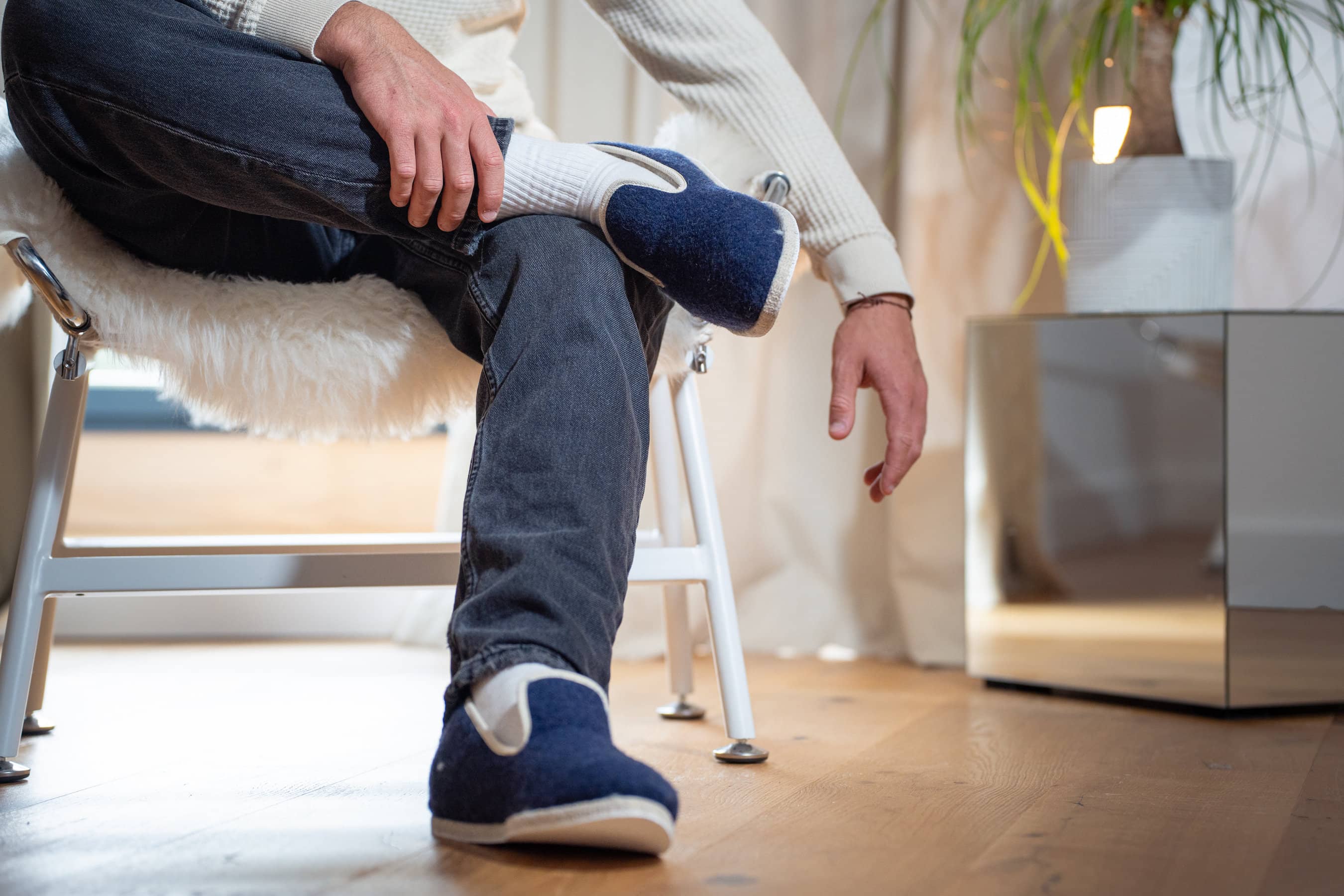 Véritables charentaises mixte en 100% laine naturelle française, bleu marine, écru, made in france, maison izard x Rivalin