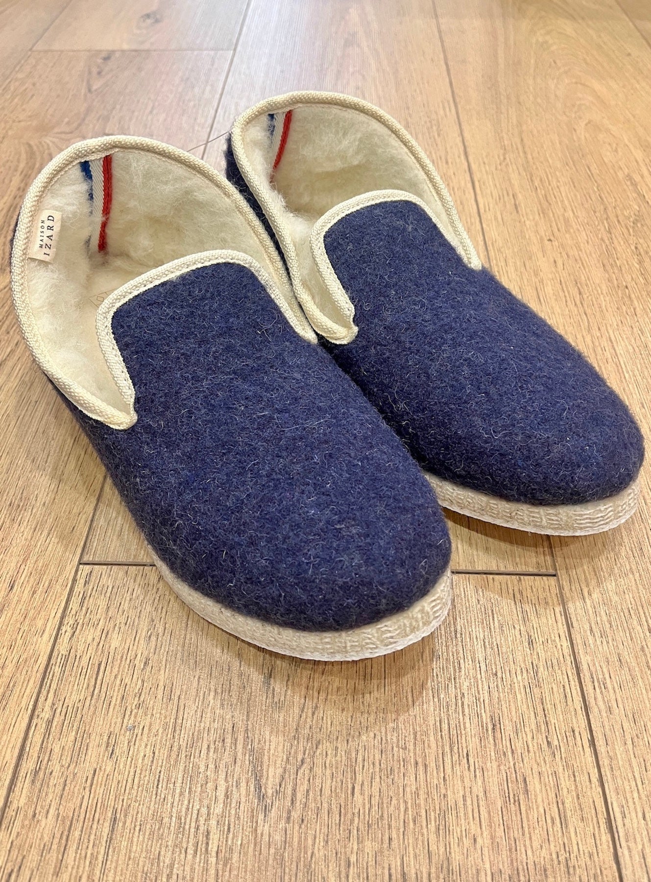 charentaises mixte en laine, bleu marine, laine française, made in france, maison izard