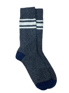 chaussettes en laine éthiques et responsables, gris clair, écru et rouge bordeaux,  laine des Pyrénées et coton recyclé ♻️, made in France 🇫🇷, maison izard