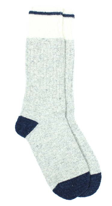 chaussettes éthiques et responsables, gris clair bleu écru, en laine des Pyrénées et coton recyclé ♻️, made in France 🇫🇷, maison izard