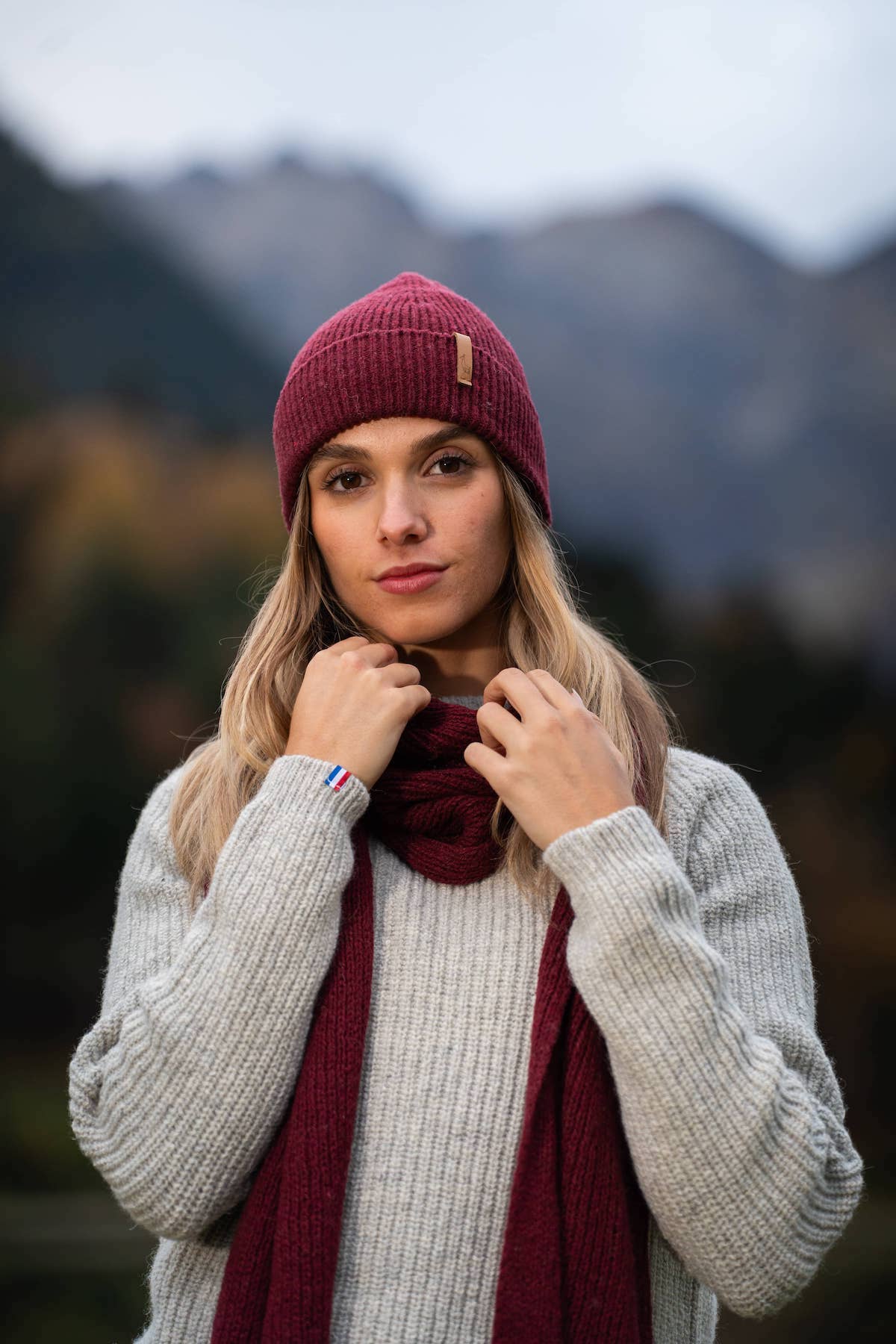 Echarpe, étole, Laneya pour femme et homme (mixte), bordeaux, en laine naturelle des pyrénées et coton recyclé, maison izard, artisanat made in france.