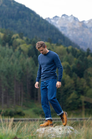 pull éthique homme col rond bleu en laine des Pyrénées et coton recyclé ♻️, made in France 🇫🇷, maison izard