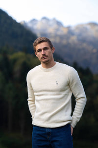 pull éthique homme col rond blanc écru en laine des Pyrénées et coton recyclé ♻️, made in France 🇫🇷, maison izard