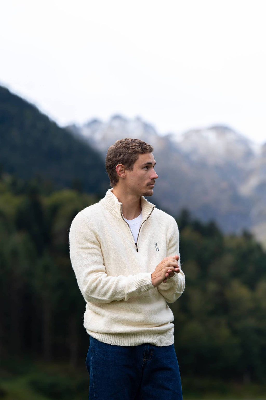 pull éthique homme col camionneur montant blanc écru en laine des Pyrénées et coton recyclé ♻️, made in France 🇫🇷, maison izard