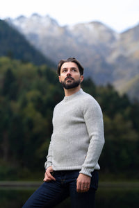Light Gray Raglan Wool Sweater - French Wool - Men - Made in France –  Maison Izard