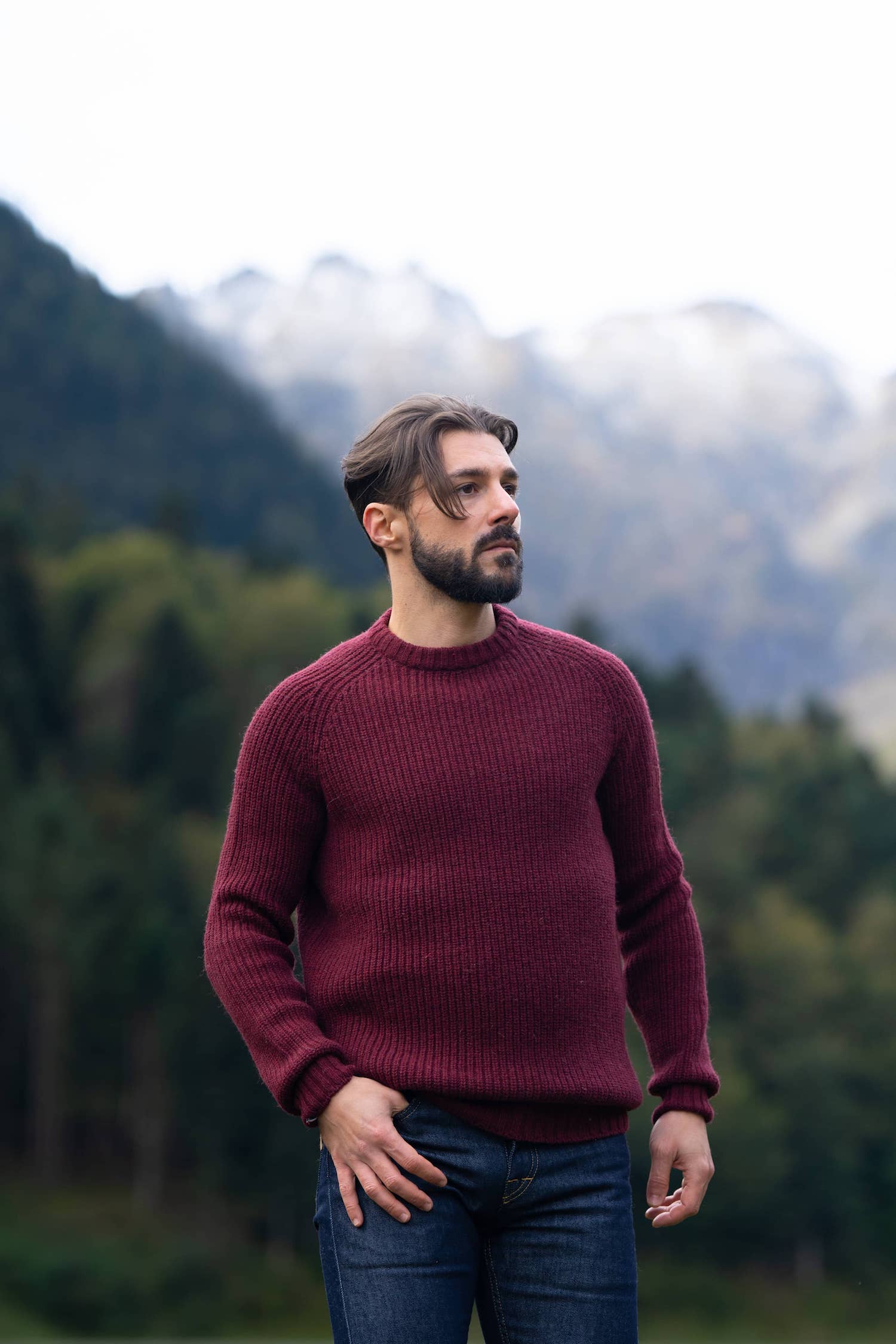 pull homme raglan épais, chaud, éthique et responsable, rouge bordeaux, en laine des Pyrénées et coton recyclé, made in France, Maison Izard