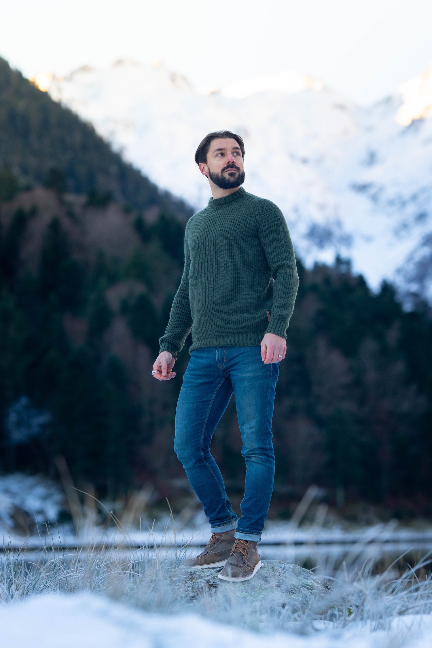 pull homme raglan épais, chaud, éthique et responsable, vert, en laine des Pyrénées et coton recyclé, made in France, Maison Izard
