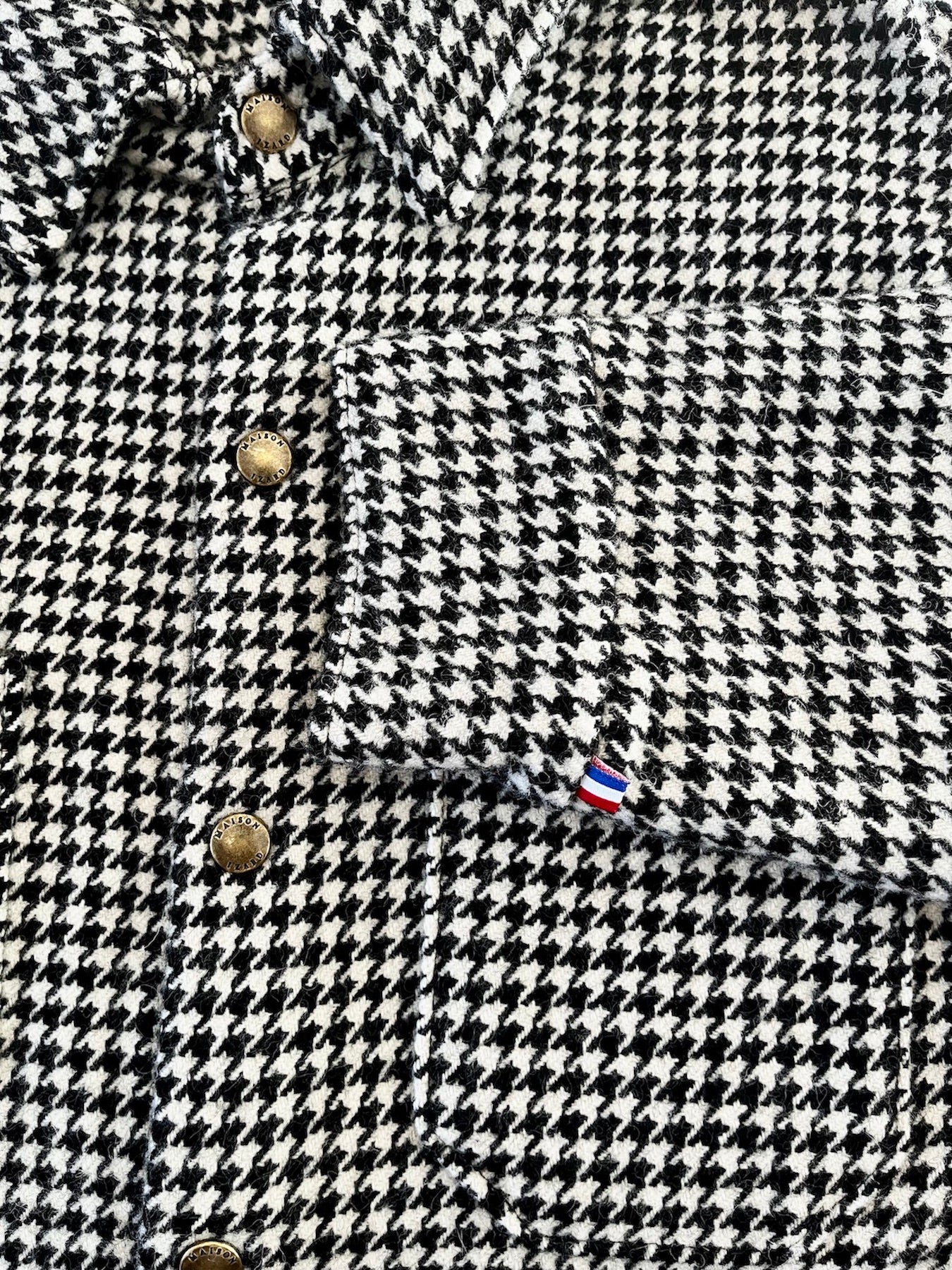 surchemise homme éthique et responsable, manestiau, oversize, loose, ample, en laine française recyclée, motif pied de poule, pied de coq, écru et noir, maison Izard, made in France, Pyrenées
