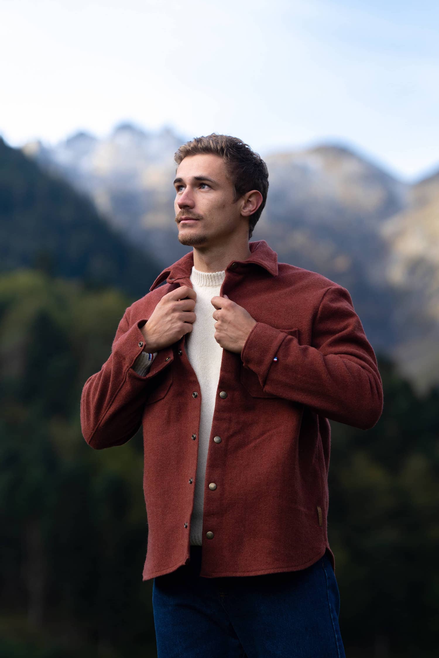 Wool overhshirt men sustainable and responsible, oversize, in recycled wool, red, made in France, pyrénées, maison izard