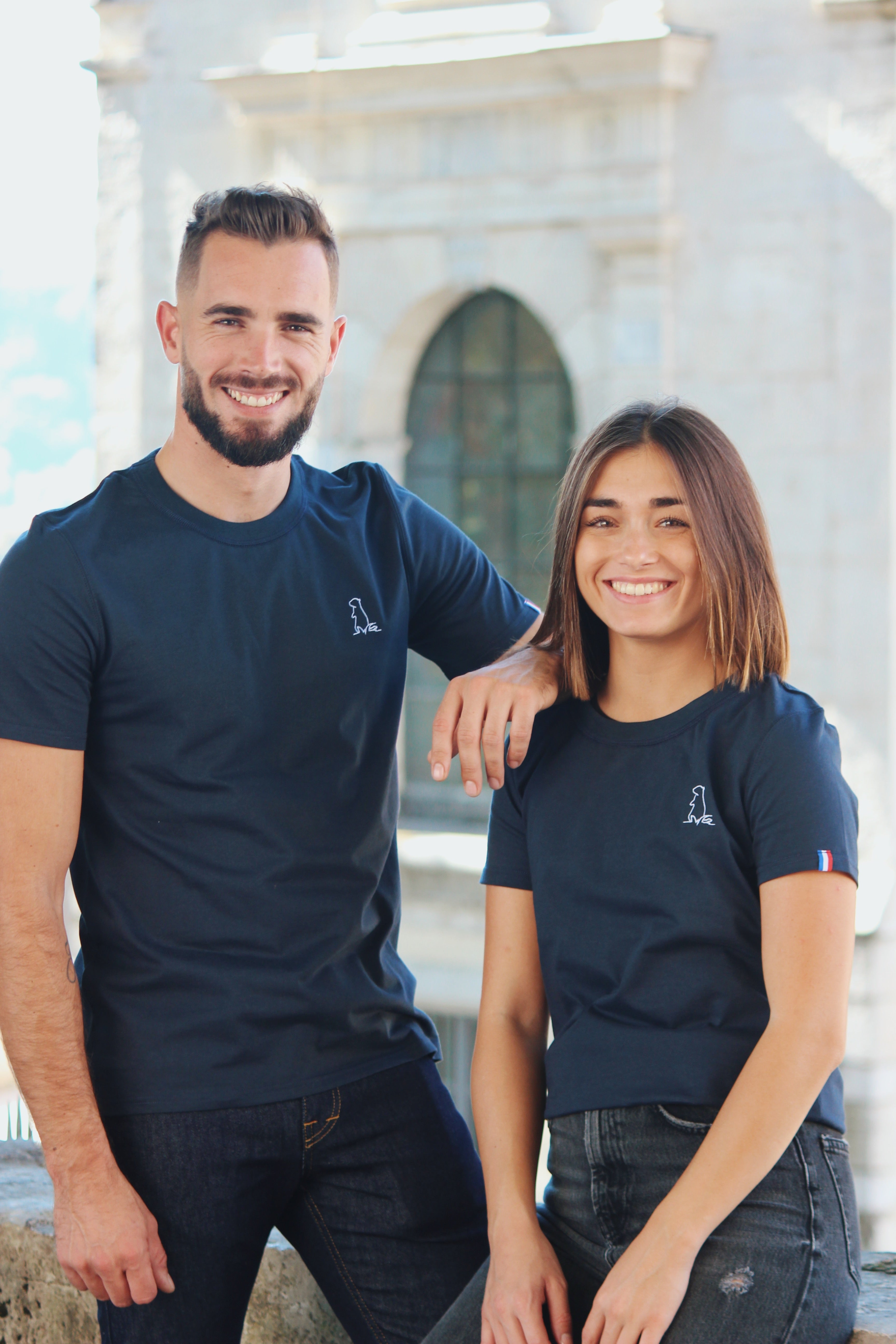 Tee-shirt mixte en coton bio GOTS OCS100 ecocert broderie marmotte épais blanc et bleu marine, made in france, Maison Izard Pyrénées